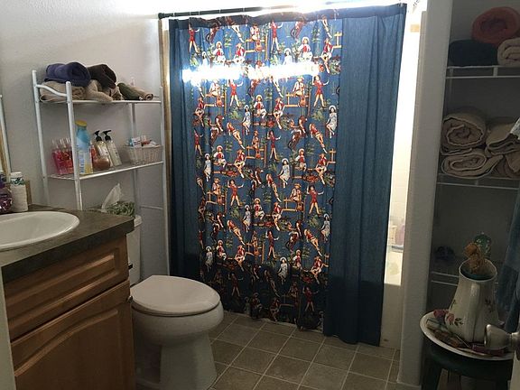 5th image of 1048 W Cienega Dr