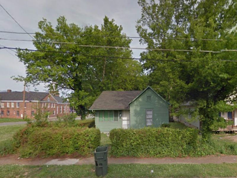 1st image of 1709 S Willow St