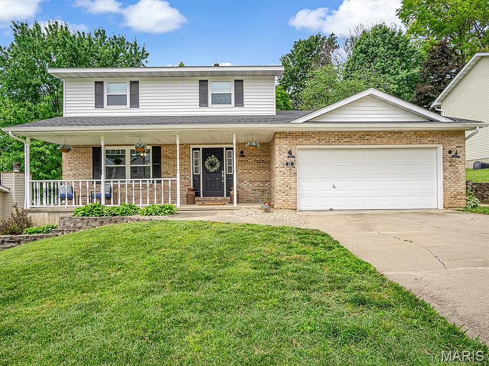 1st image of 29 Williamsburg Ln