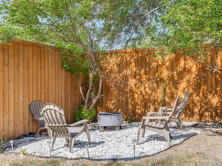 1300 Pioneer Ln — Photo 23