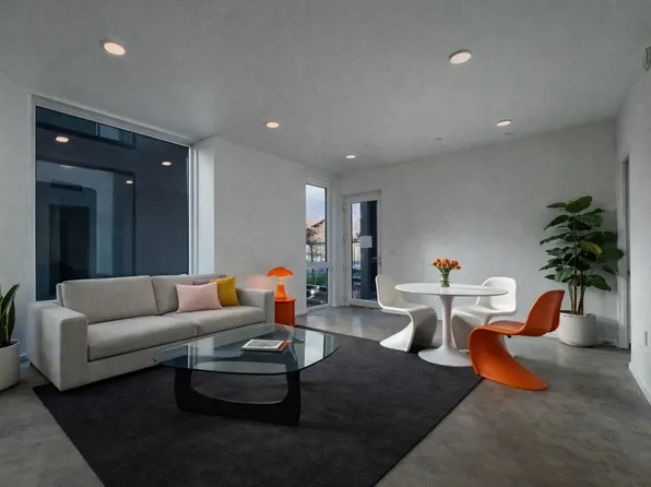 1943 Burnett Way, Sacramento, CA 95818