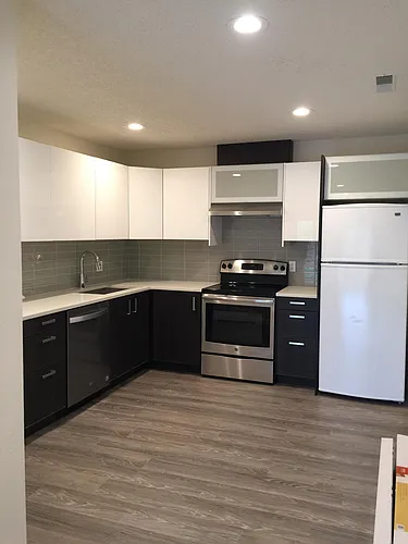 3250 Madison Ave Photo 1