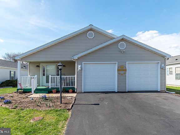 2nd image of 307 Carver Ln