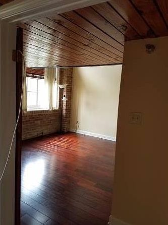 1st image of 1111 S Peters St APT 223