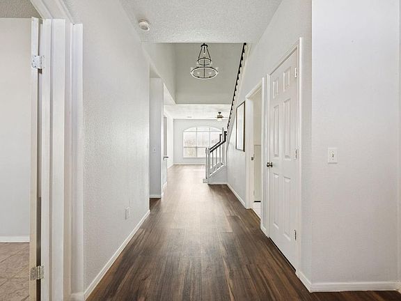 3rd image of 12310 Robin Meadow Cir