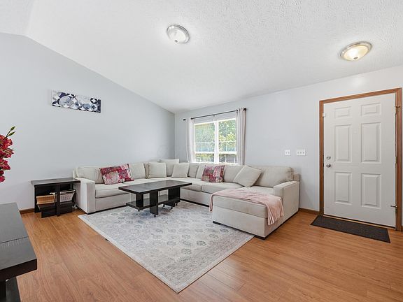 2nd image of 1559 Trabue Woods Blvd
