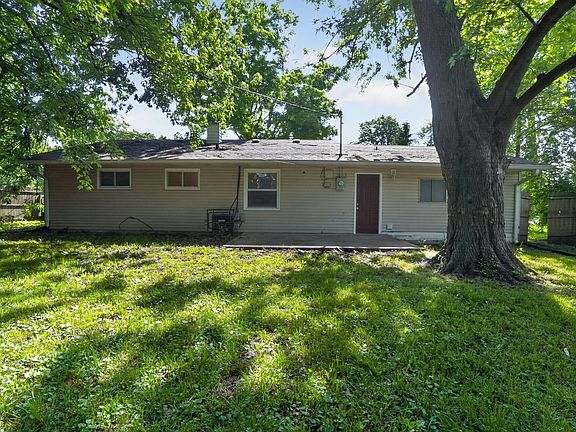 4th image of 3302 N Ashland Ave