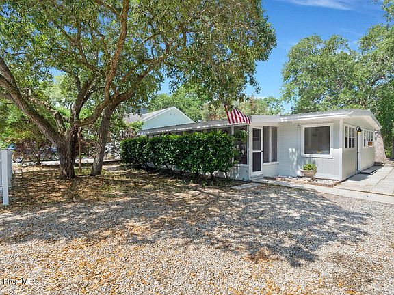 3rd image of 147 NW 10th Street