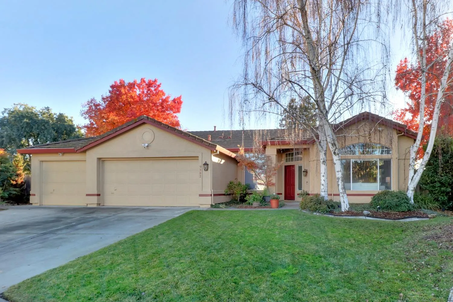 9382 Langdon Ct photo 1