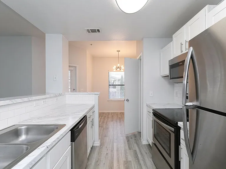 Brynwood Apartments — Photo 72