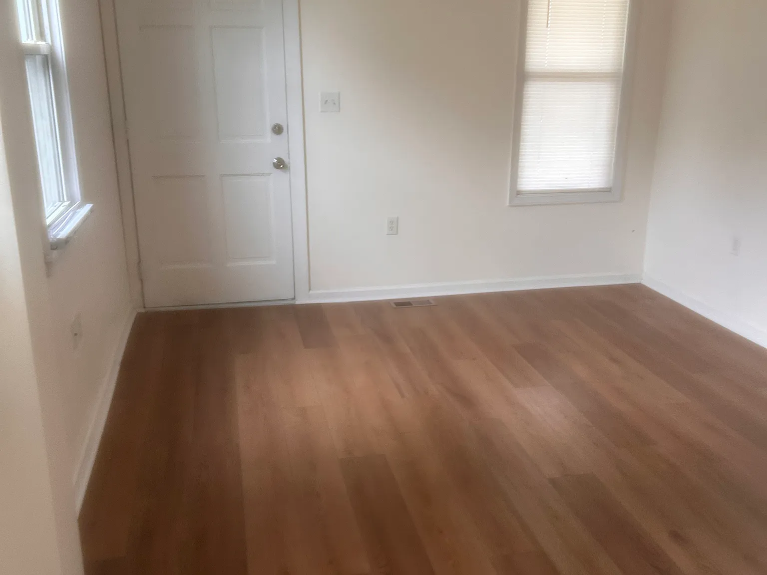 1 bed, 500 sqft, $1,500 — Photo 2