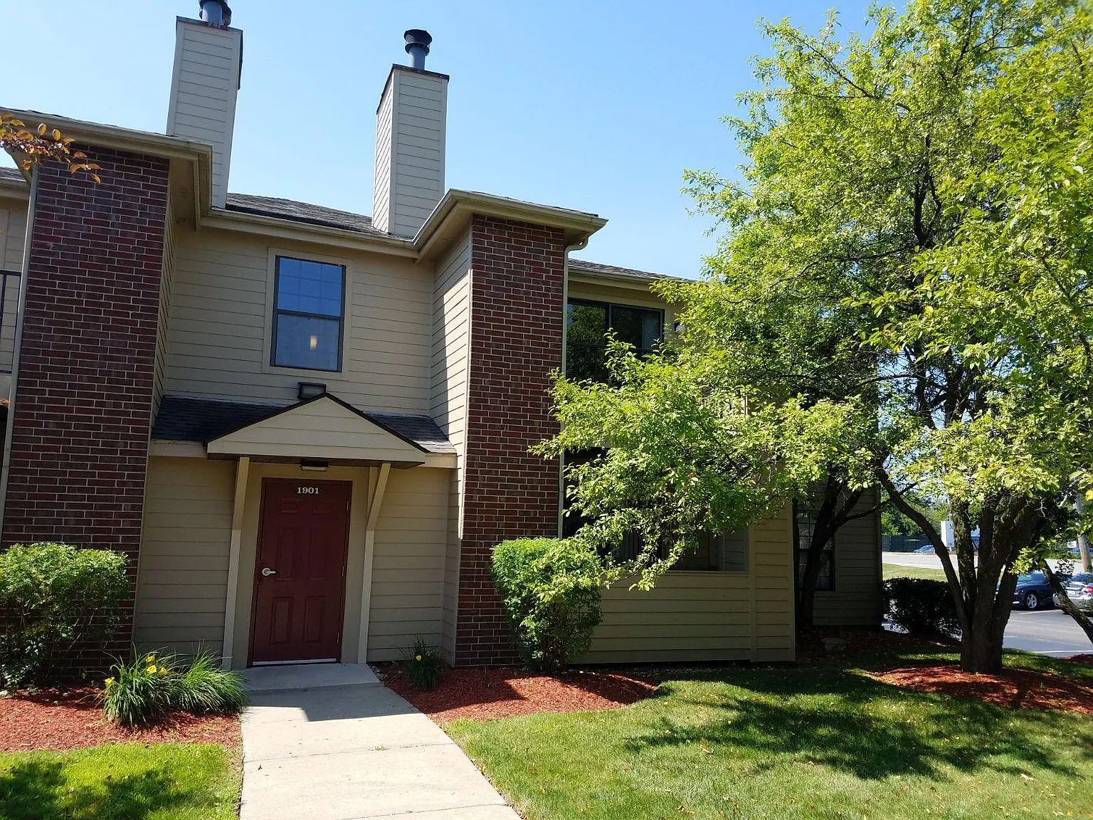 1901 N Hicks Rd APT 201 photo 1