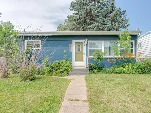 1218 N 13th St, Bismarck, ND 58501