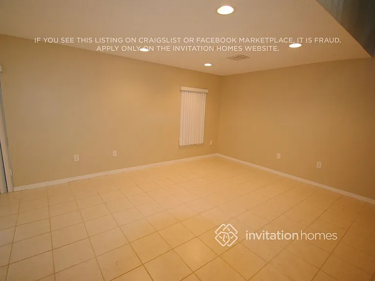 5307 NW 90th Ave — Photo 4