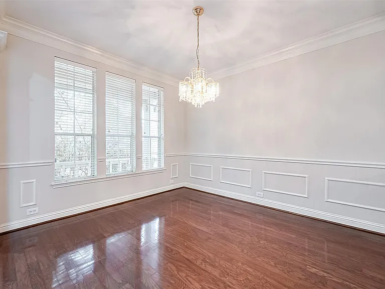 5547 Cranston Ct — Photo 8