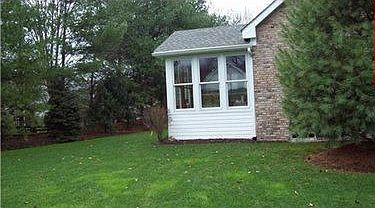 4th image of 54 Pond Ct S