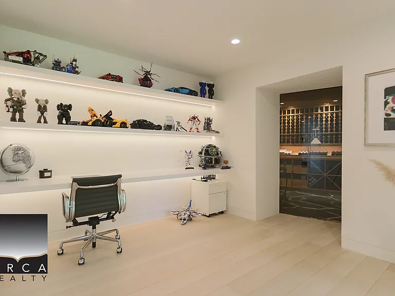 6173 Nelson Ave — Photo 33