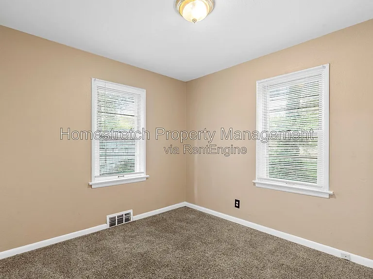 8253 Frost Ave — Photo 9