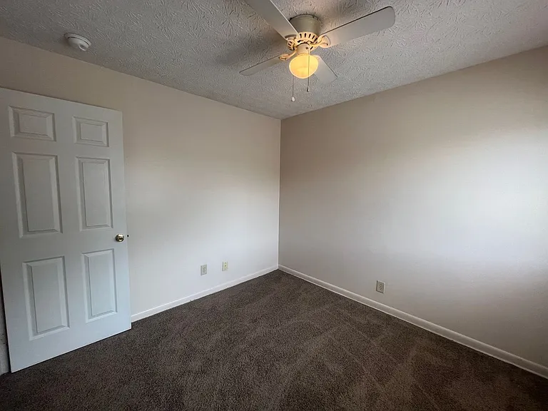 393 E. 18th Ave. SK — Photo 23