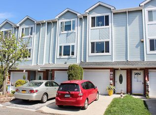 49 Pembrook Loop, Staten Island, NY 10309