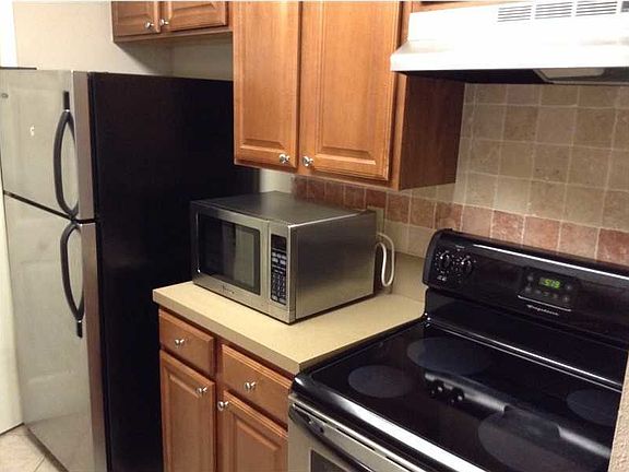 5th image of 11337 Royal Palm Blvd