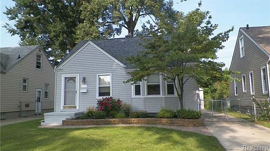 2nd image of 1504 Hoffman Ave