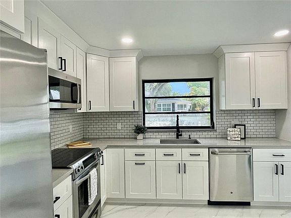 3rd image of 4728 Greentree Circle #B
