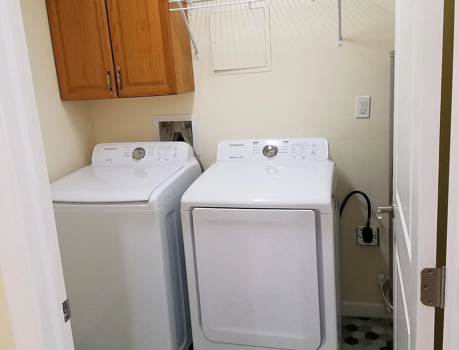 1 bed, 850 sqft, $1,550 — Photo 2