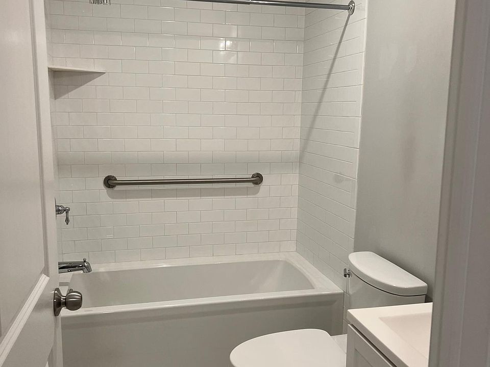 2nd image of 23 Catoonah St Suite 5