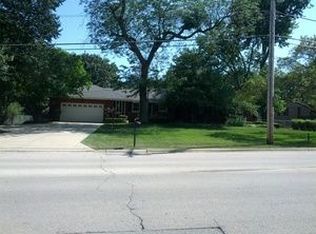 1441 W Lincoln St, Mount Prospect, IL 60056