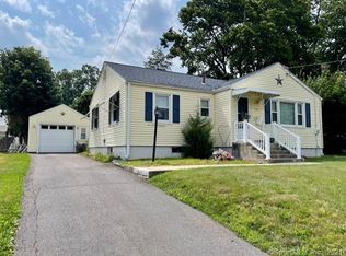 599 S Quaker Ln, West Hartford, CT 06110