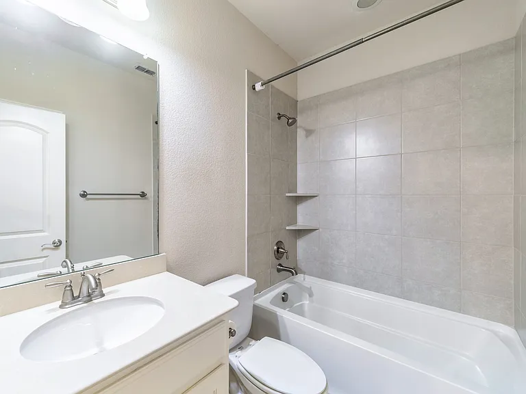 534 Alexandra Ave — Photo 11