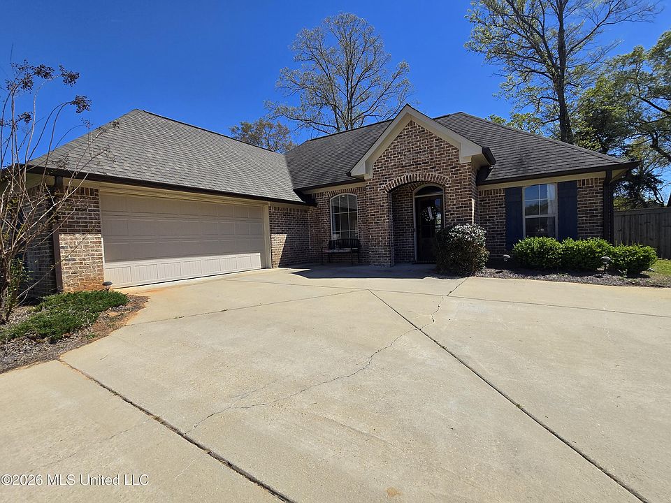 1st image of 676 Conti Dr