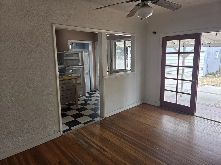 1721 N Fairview St — Photo 9