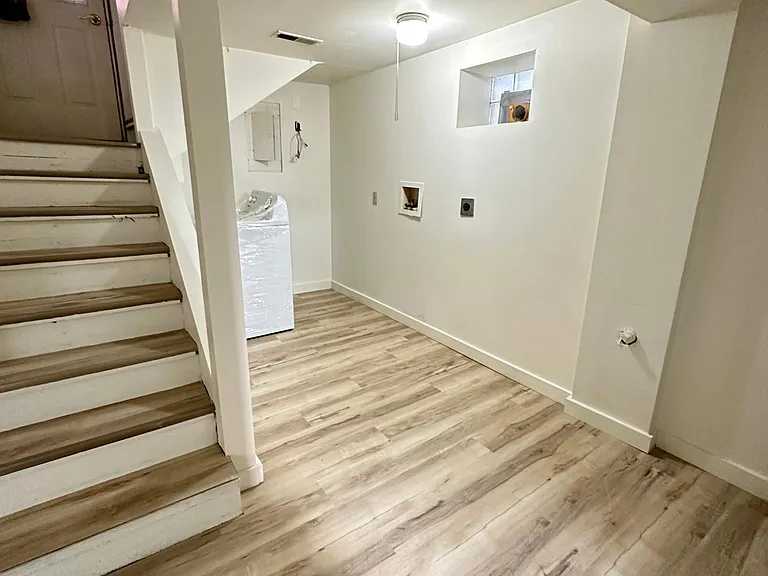 718 Washington St — Photo 8
