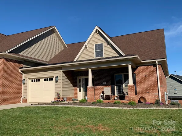 52 County Center Dr, Newton, NC 28658