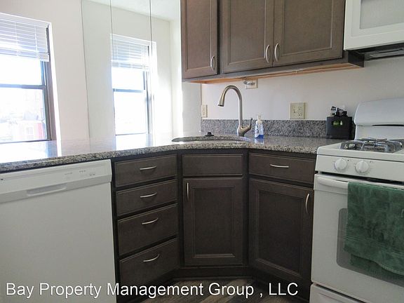 4th image of 1001 Saint Paul St Unit 4G