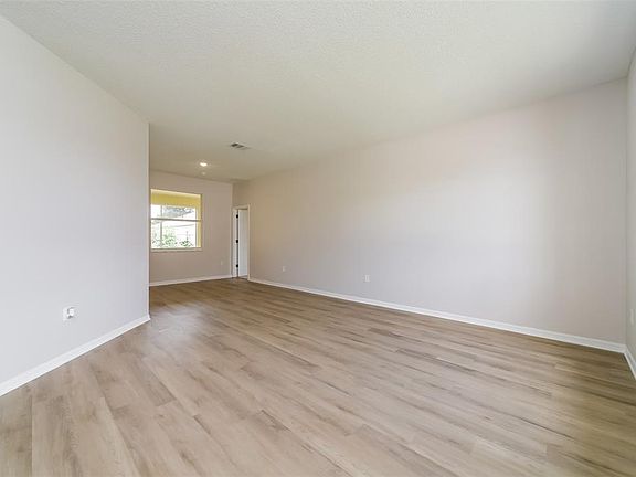 3rd image of 539 BRENTFORD COURT