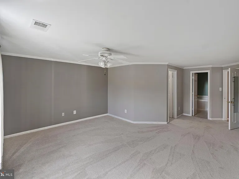 21163 Crocus Ter — Photo 20