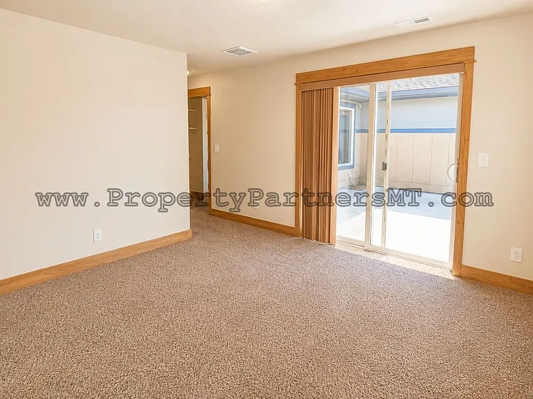918 Flanders Creek Ave — Photo 6