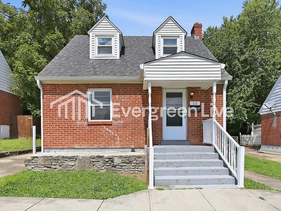 13 Pine Hill Dr