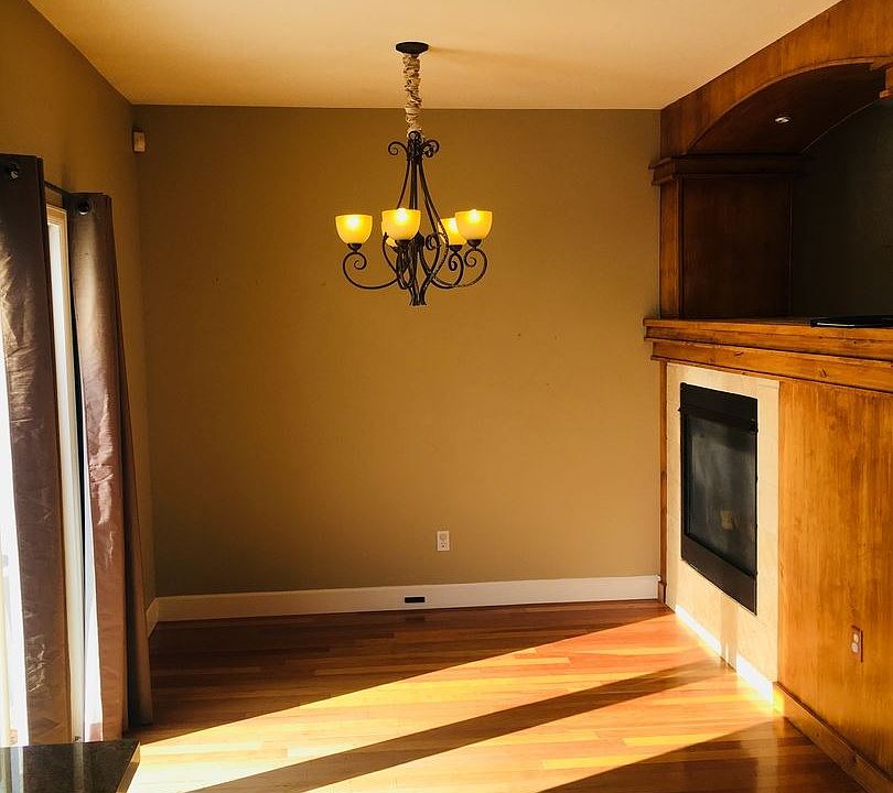 1st image of 1379 W Stone Meadow Dr