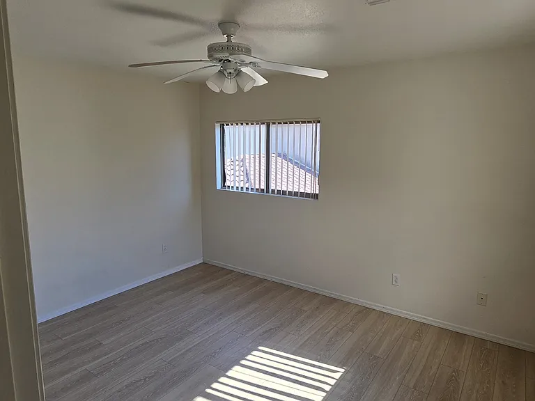 2369 E 35th Ave — Photo 14