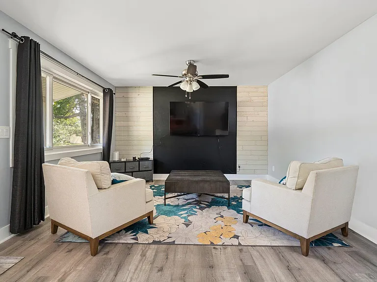 5458 Military Ave — Photo 5