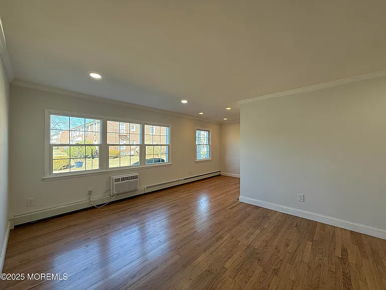 58 Stonehurst Blvd #D — Photo 3