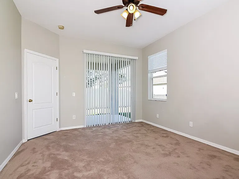 9252 Zincoe Ln — Photo 8