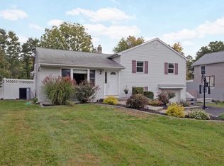 10 Hampton Rd, Poughkeepsie, NY 12603