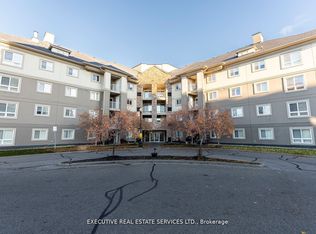 4 Dayspring Cir #203, Brampton, ON L6P2Z5