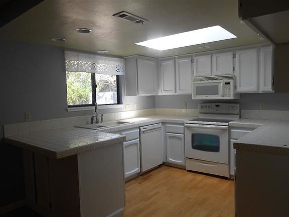 4th image of 2340 Kona Cir