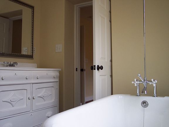 Brand New Cast Iron Clawfoot Tub!